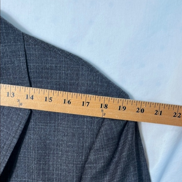 Calvin Klein Gray Sport Coat with Notch Lapels - Picture 4 of 7